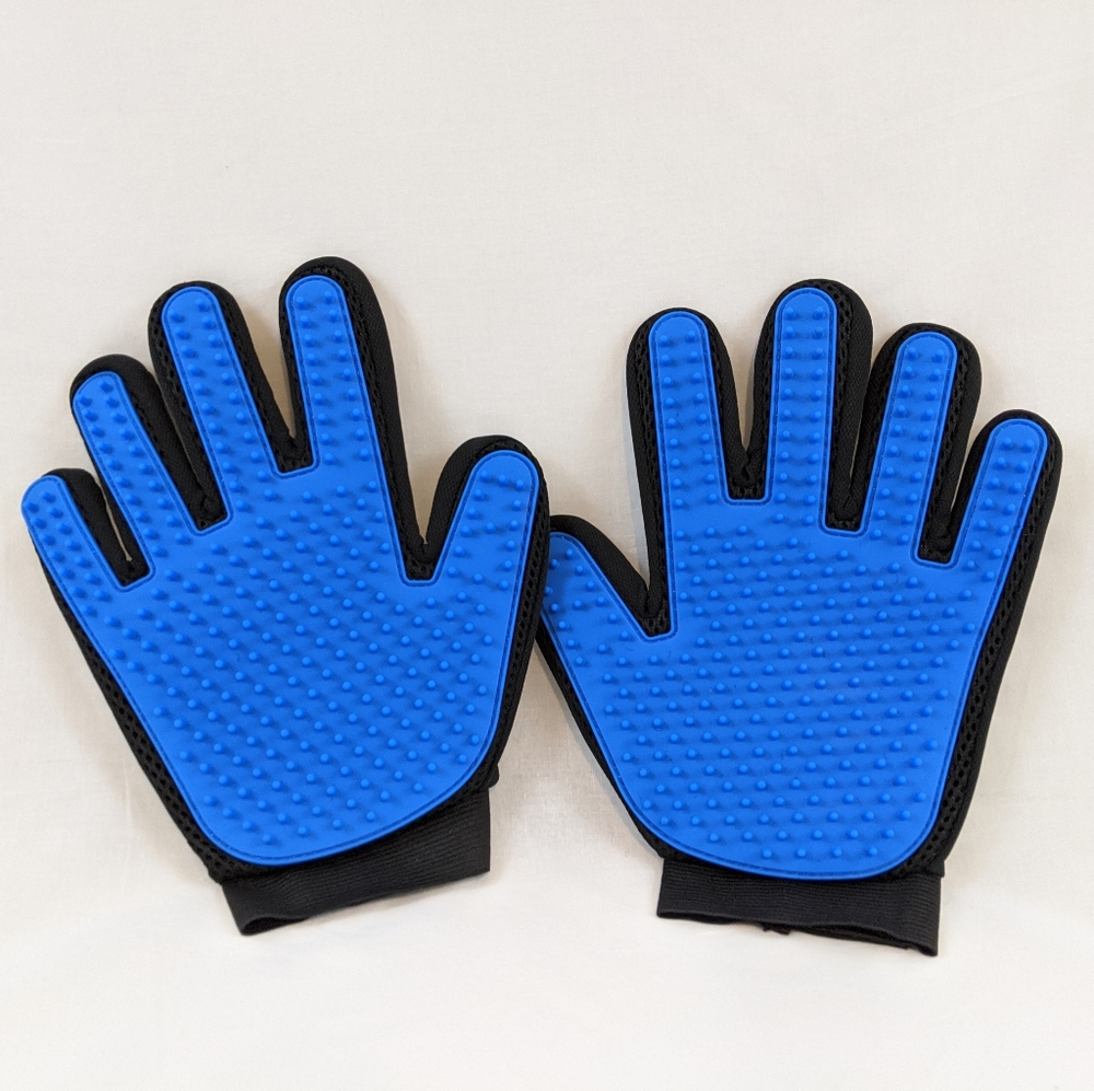 New Pet Grooming Gloves